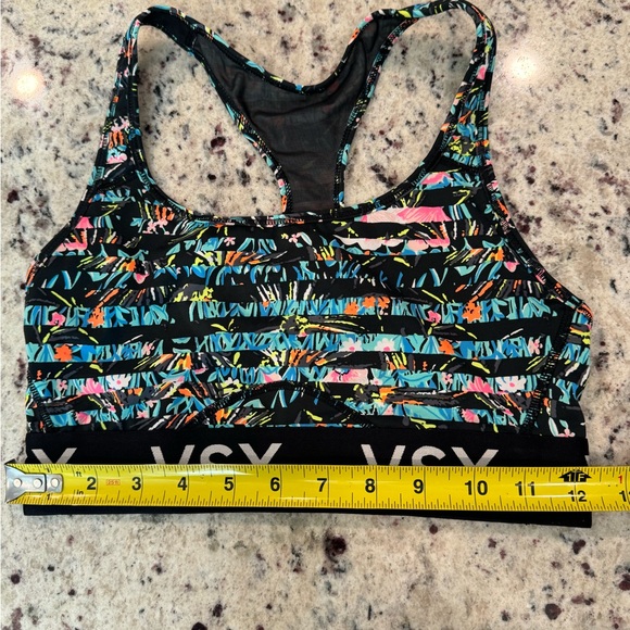 Victoria’s Secret sports bra 
Size small 
Great condition - Picture 4 of 4